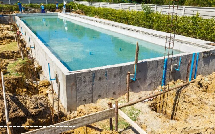 Gradnja bazena u dvorištu: 5 skrivenih troškova kod gradnje